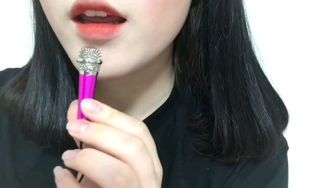彩英小话筒